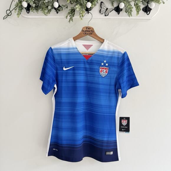 Women’s Nike US soccer Jersey New Small TS - Picture 1 of 4